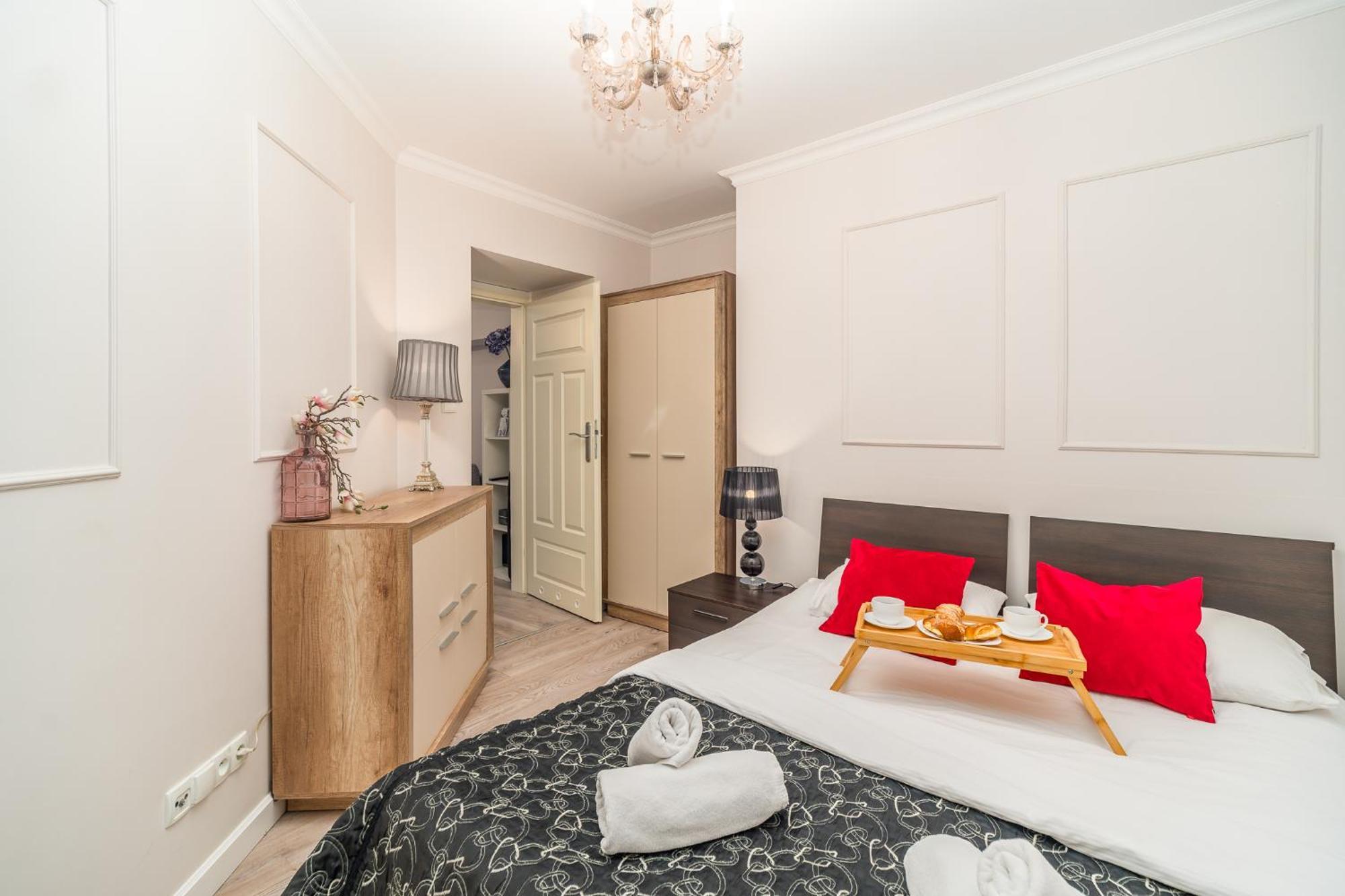 Piasek - Location, Patio, Tram&bus Nearby - By Rentujemy * Krakow